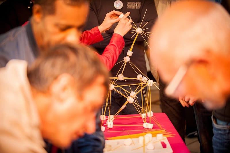 activité team building paris - construction collective