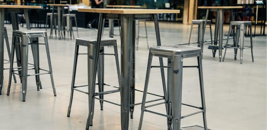 Pose De La Première Pierre - Mobilier Industriel