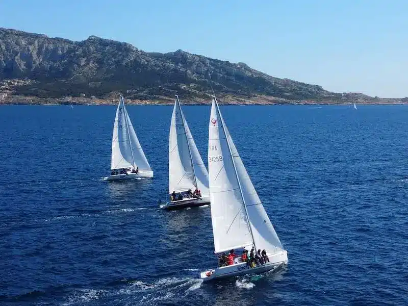 séminaire à Nice avec un team building - la régate sur la méditerranée