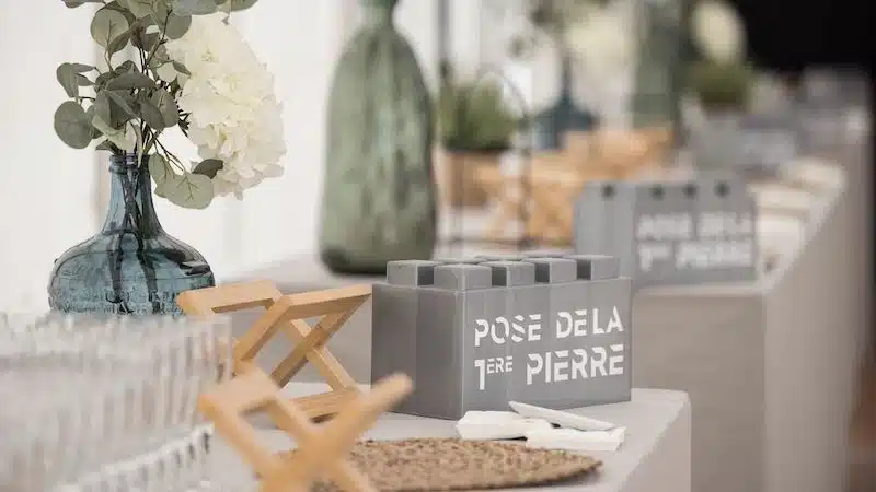 Organisation pose de la première pierre - Décoration thématique des buffets