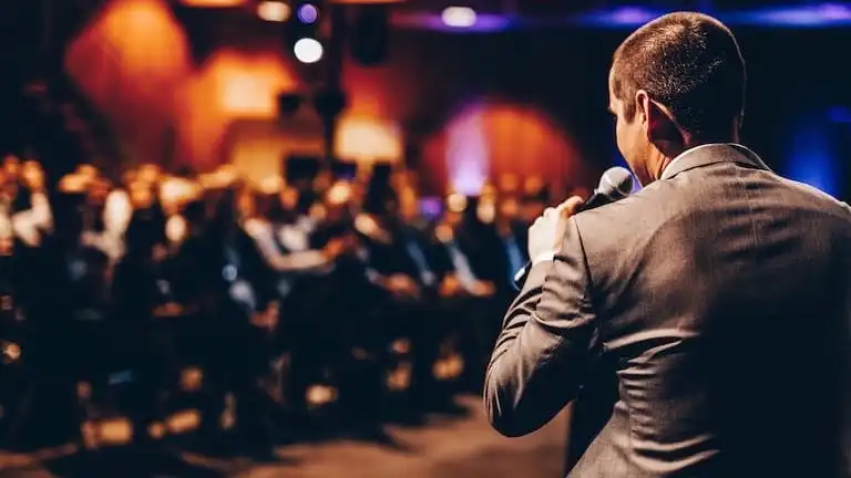 Agence-evenementielle-a-Paris-le-seminaire-facon-Robin-Wood-and-Co Agence événementielle à Paris - Imaginer un séminaire sur-mesure pour chaque client