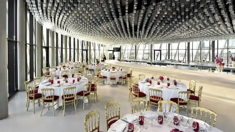 Agence événementielle Bordeaux organise votre diner sur des lieux atypiques