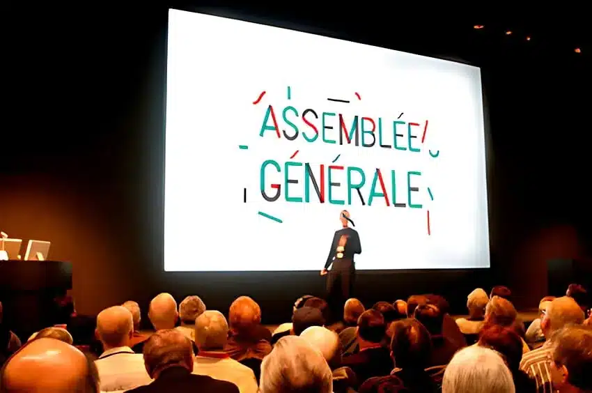Agence événementielle Bordeaux organise la réunion avec les commerciaux de l'entreprise