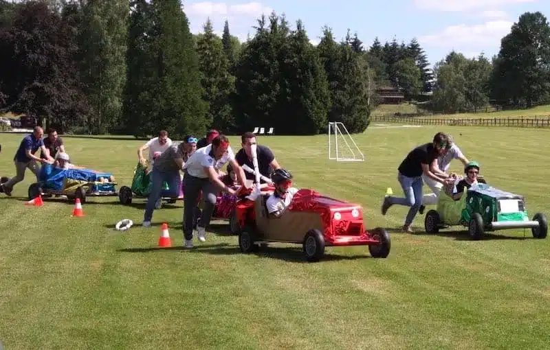 Agence événementielle Bordeaux organise du team building de construction éco-responsable